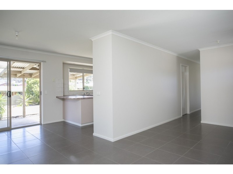 11 Daniel Drive, Golden Square VIC 3555