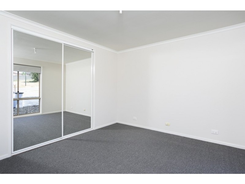 11 Daniel Drive, Golden Square VIC 3555