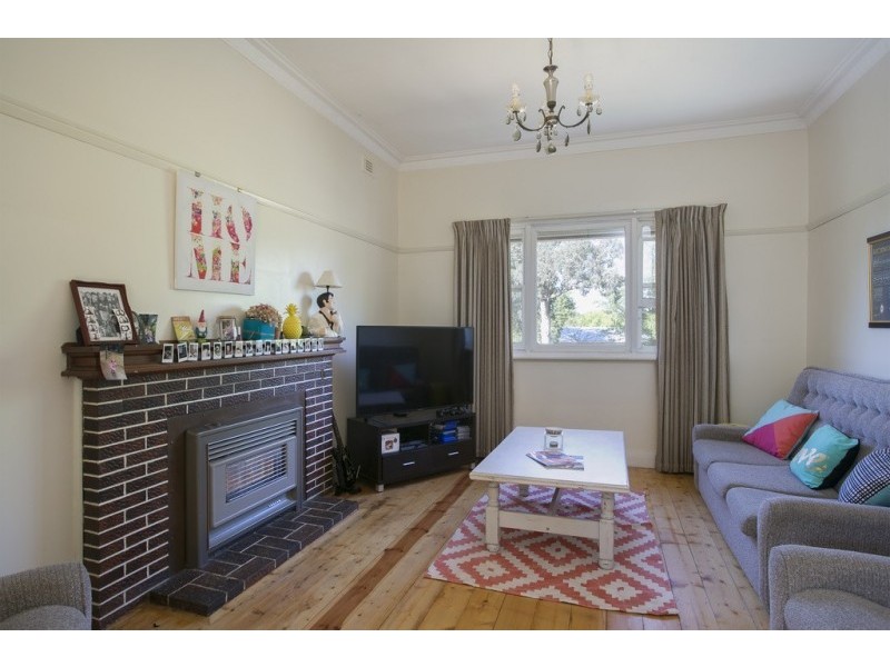 31 Osborne Street, Flora Hill VIC 3550