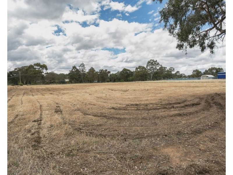 11-15 Apsley Street, Strathfieldsaye VIC 3551