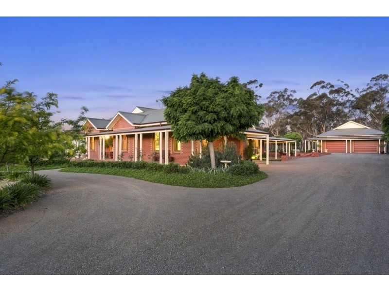 15 Conboy Court, Ascot VIC 3551