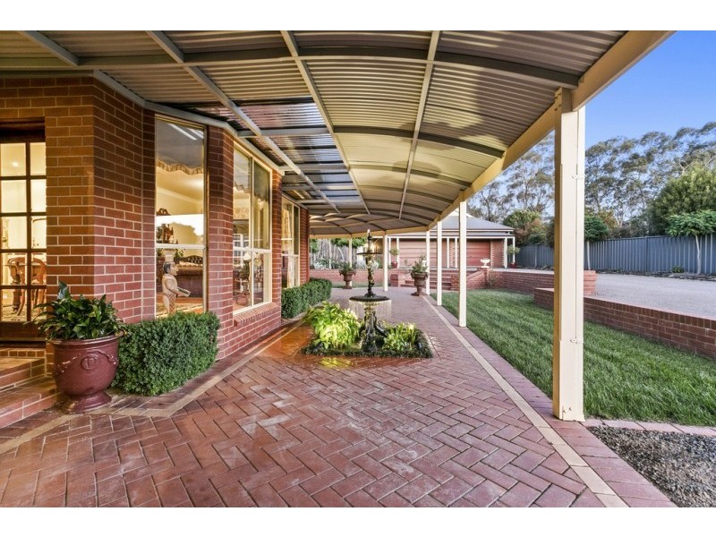 15 Conboy Court, Ascot VIC 3551