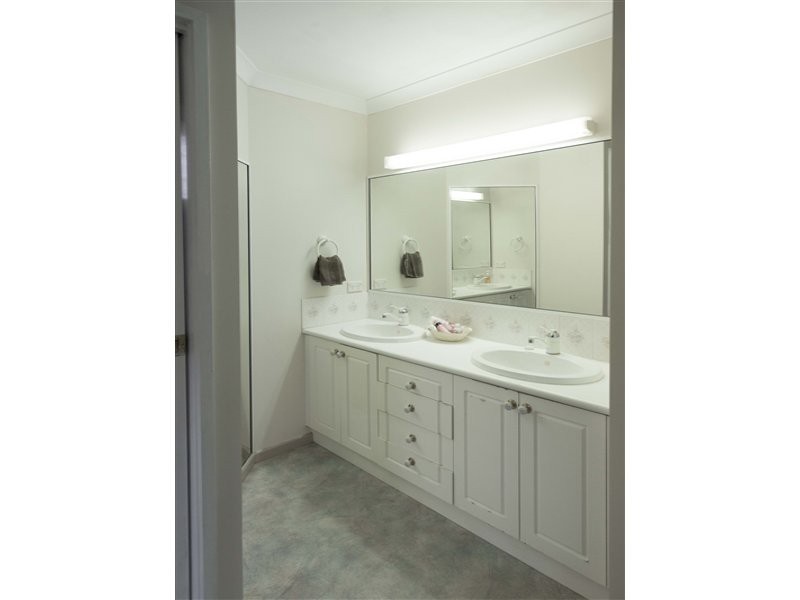 86 Symonds Street, Golden Square VIC 3555