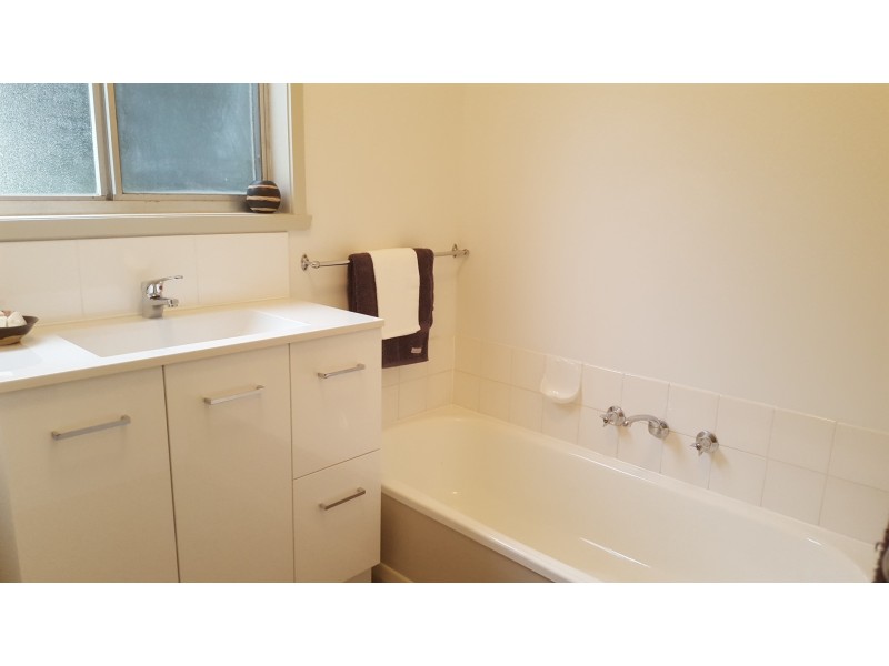 297A King Street, Golden Square VIC 3555