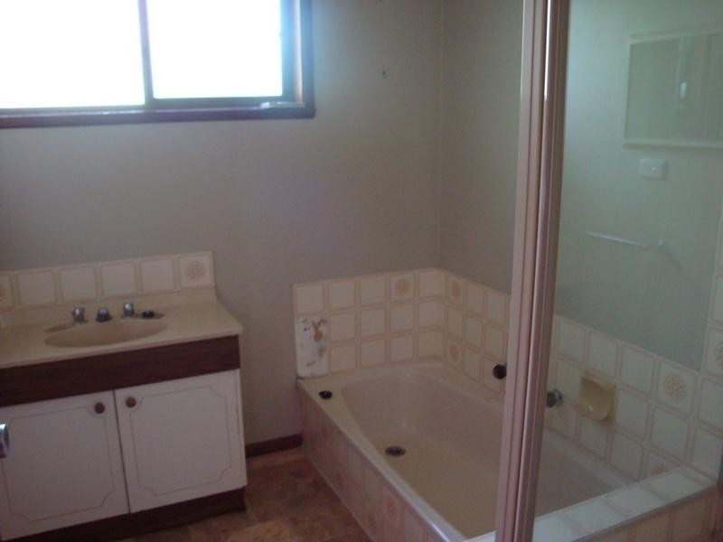 6a Howard Street, Quarry Hill VIC 3550