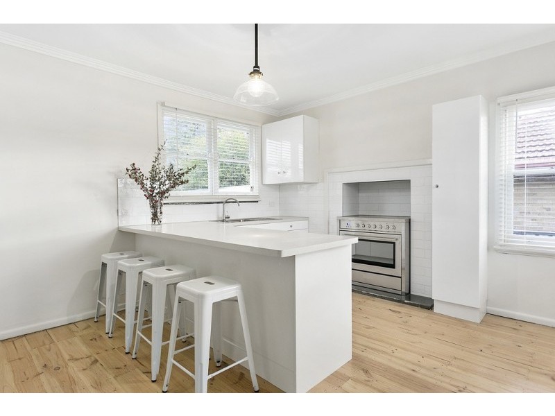 10 Lansell Street, Kangaroo Flat VIC 3555