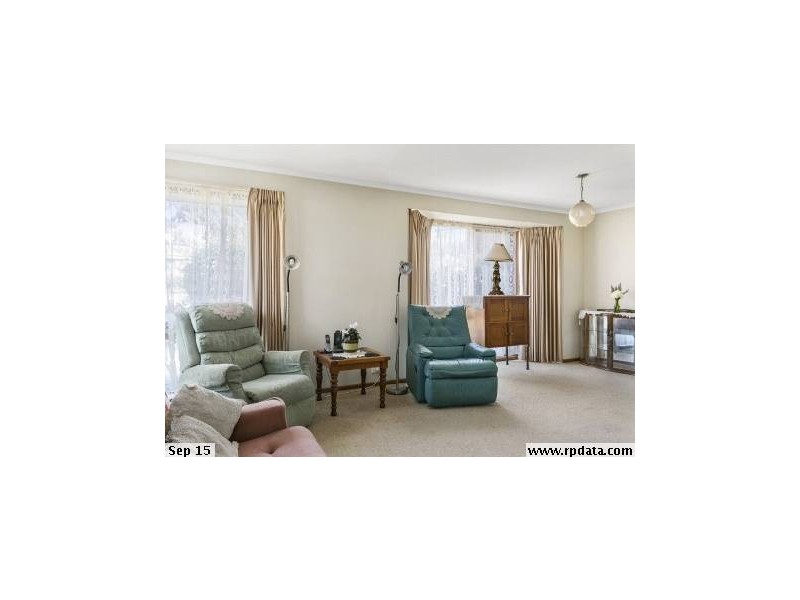 19 Bolton Drive, Kennington VIC 3550
