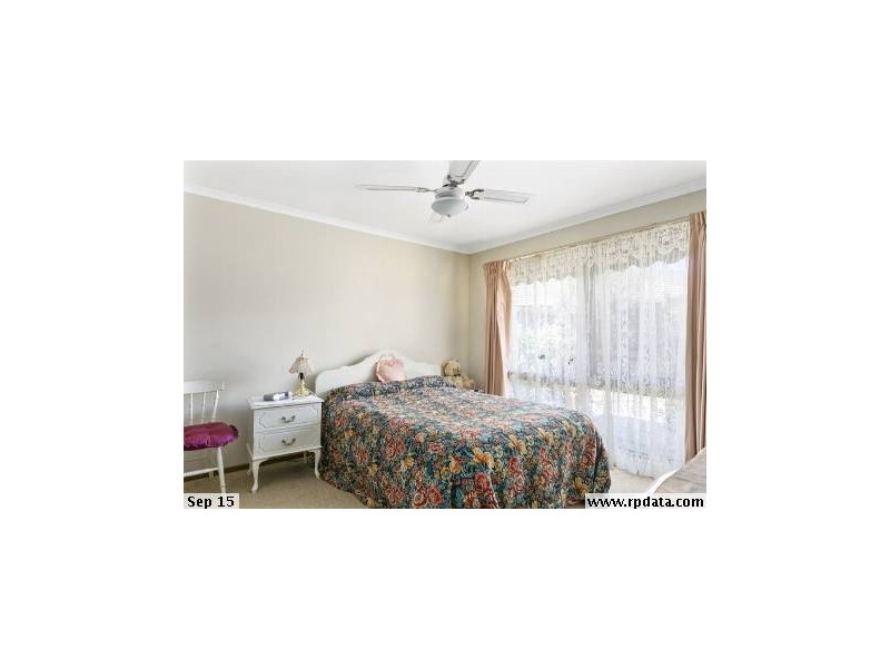 19 Bolton Drive, Kennington VIC 3550
