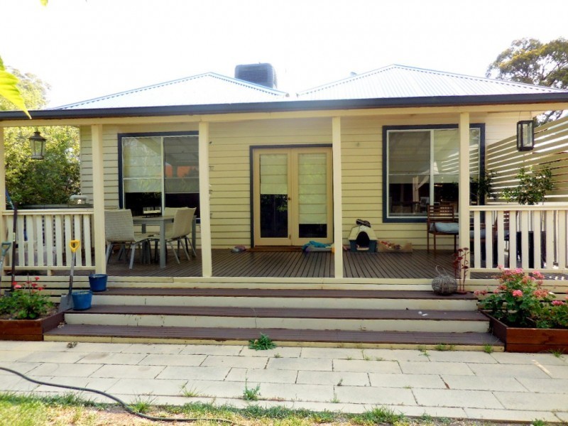 43 Reginald Street, Quarry Hill VIC 3550