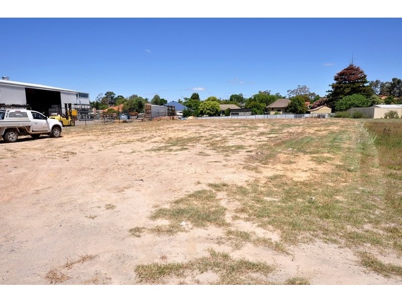 4 Stafford Street, California Gully VIC 3556