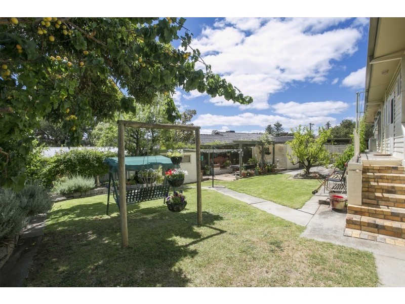 4 Marshall Crescent, Kennington VIC 3550