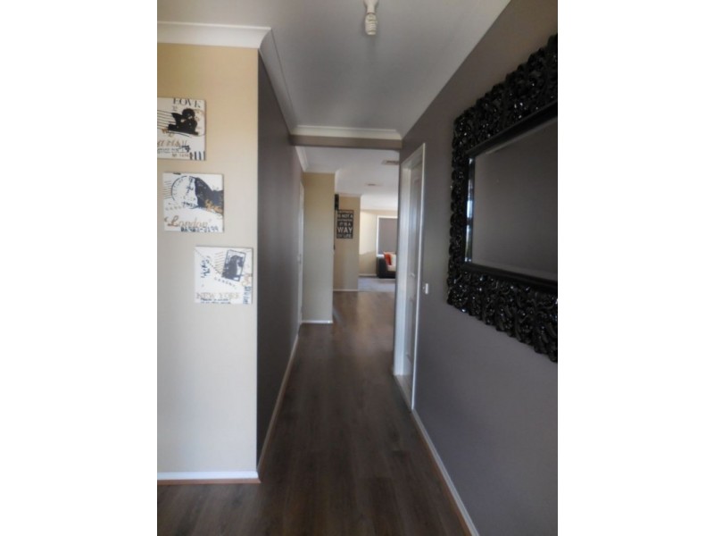 5 Akins Rise, Golden Square VIC 3555