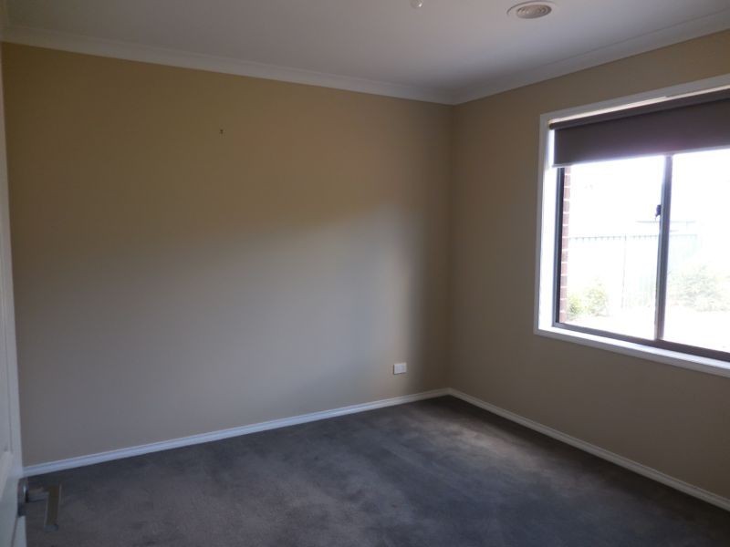 5 Akins Rise, Golden Square VIC 3555