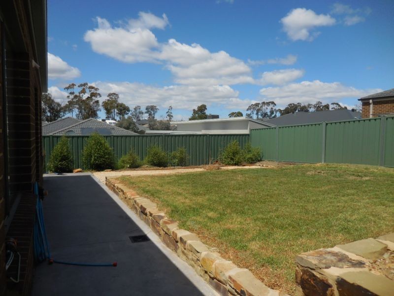 5 Akins Rise, Golden Square VIC 3555