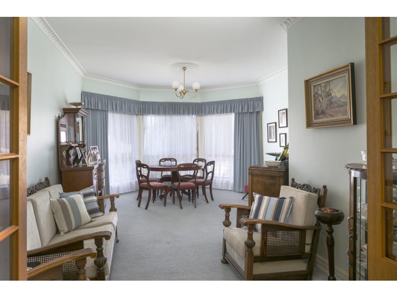 6 Ausfeldii Drive, Spring Gully VIC 3550