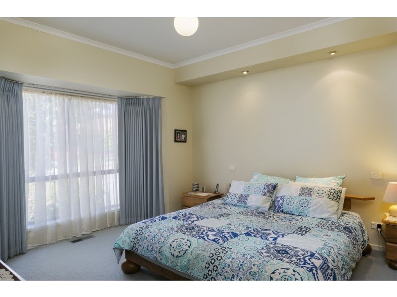 6 Ausfeldii Drive, Spring Gully VIC 3550