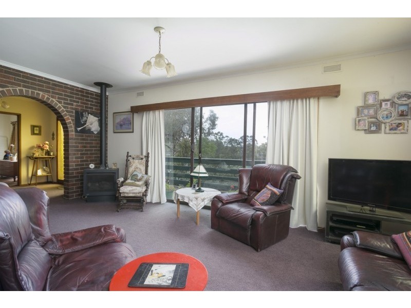 31 Lawson Street, Spring Gully VIC 3550