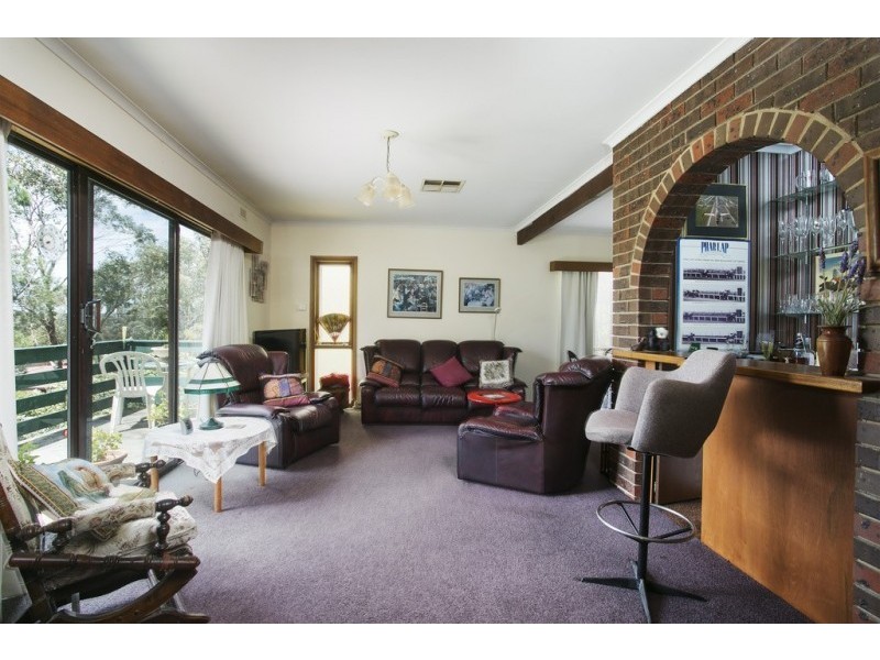 31 Lawson Street, Spring Gully VIC 3550