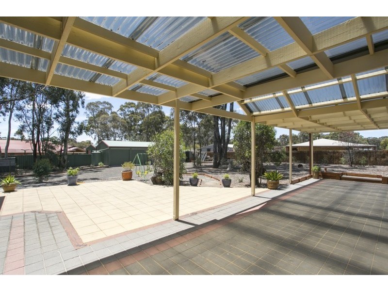 10 Rathbones Lane, Maiden Gully VIC 3551