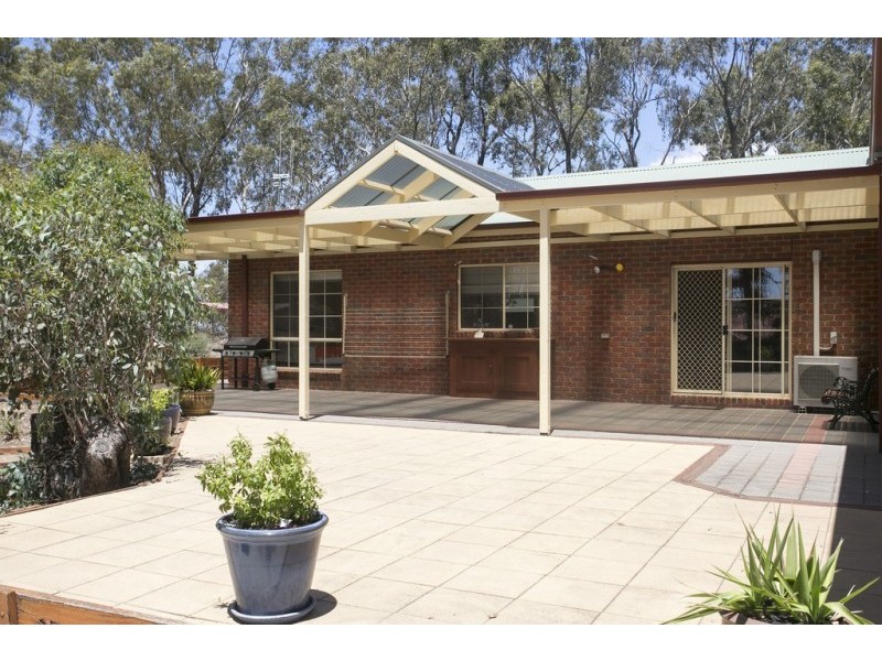 10 Rathbones Lane, Maiden Gully VIC 3551