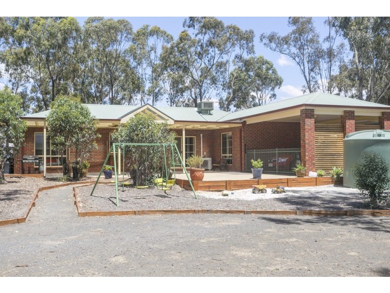 10 Rathbones Lane, Maiden Gully VIC 3551