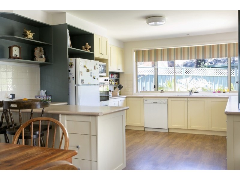 4 Heyington Place, Kennington VIC 3550