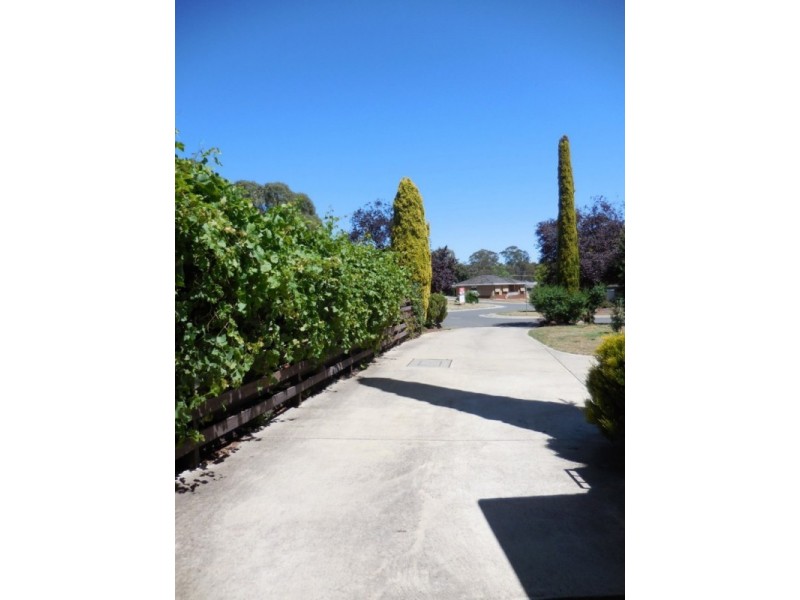2/29 Amaroo Crescent, Strathdale VIC 3550