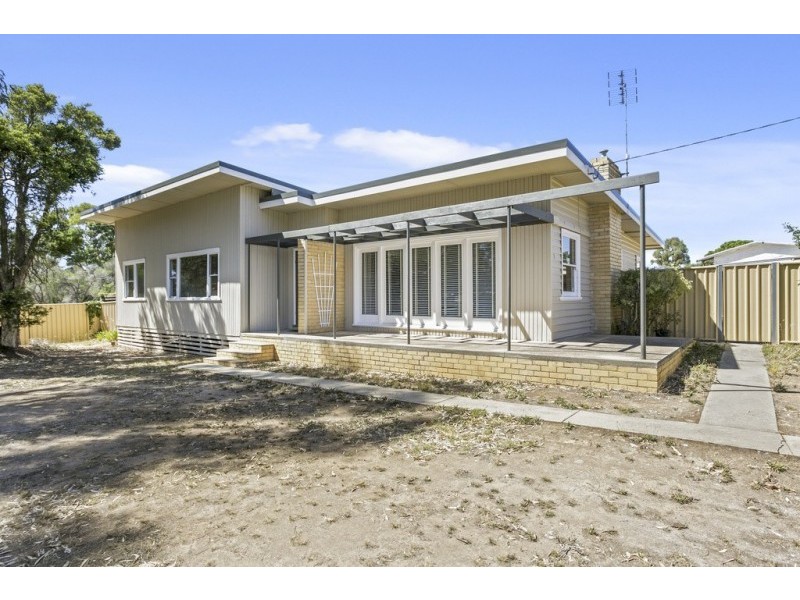 1 Morrison Street, Kangaroo Flat VIC 3555