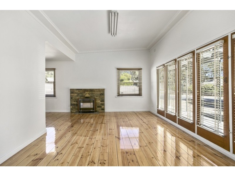 1 Morrison Street, Kangaroo Flat VIC 3555