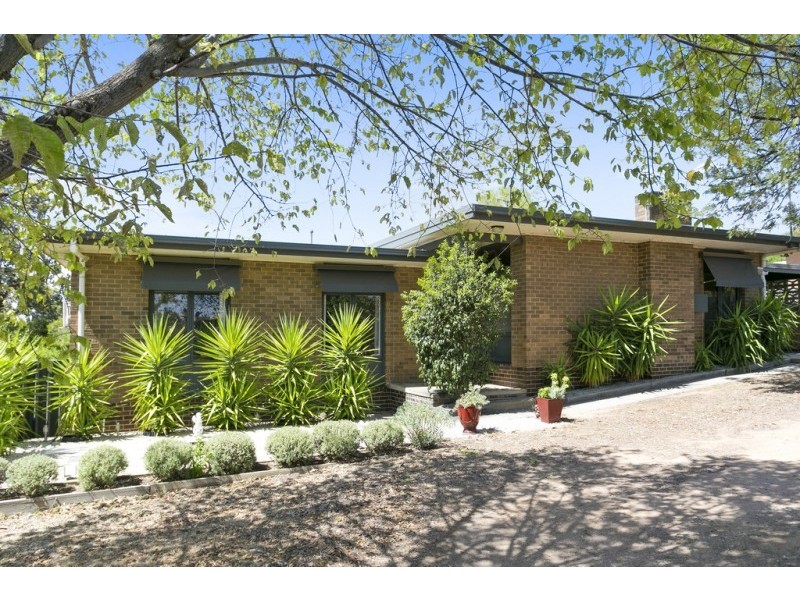 5 Park Street, Strathdale VIC 3550