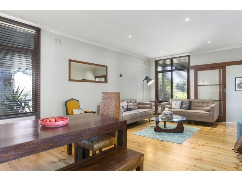 5 Park Street, Strathdale VIC 3550