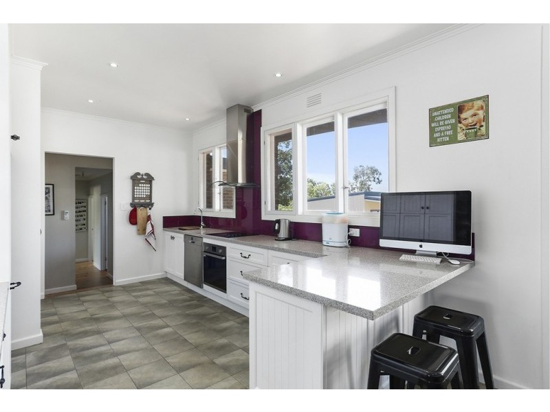 5 Park Street, Strathdale VIC 3550