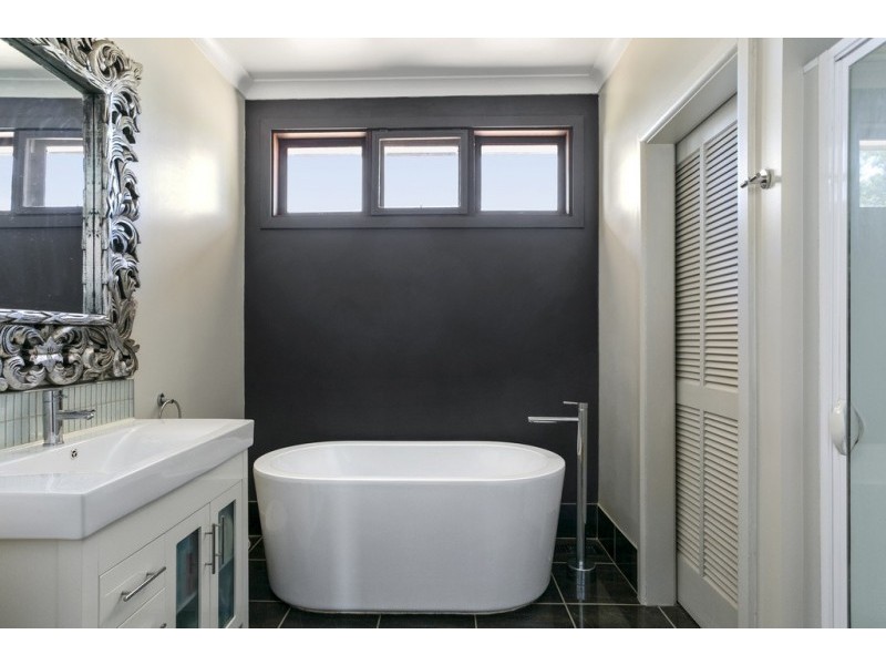 5 Park Street, Strathdale VIC 3550