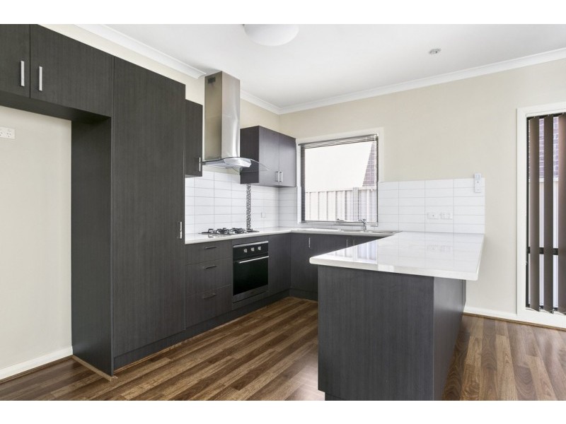 2/23 Alexander Street, Kangaroo Flat VIC 3555