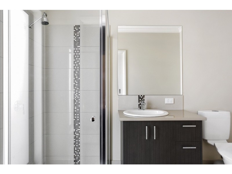 2/23 Alexander Street, Kangaroo Flat VIC 3555