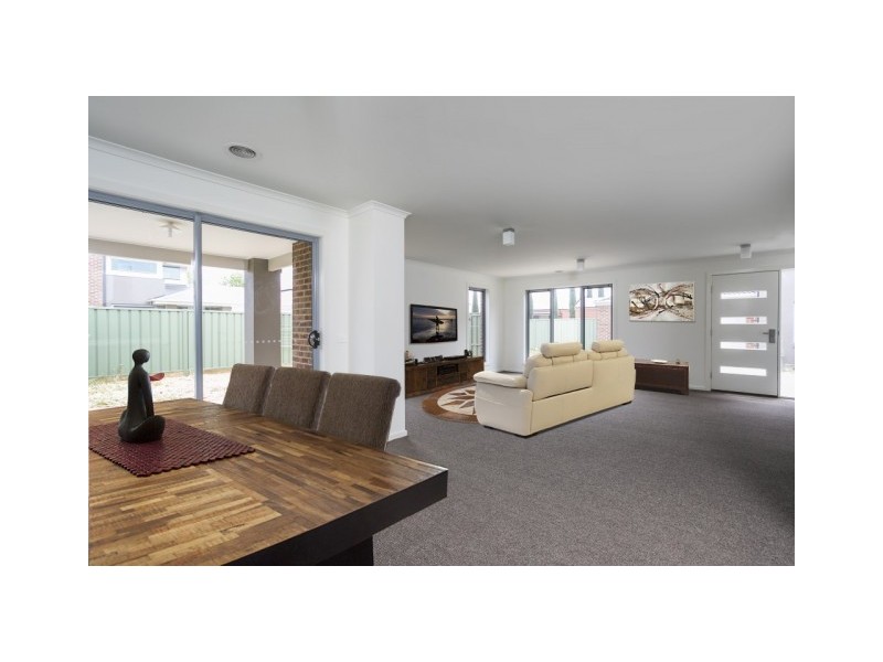 2/3 Shamrock Street, Golden Square VIC 3555