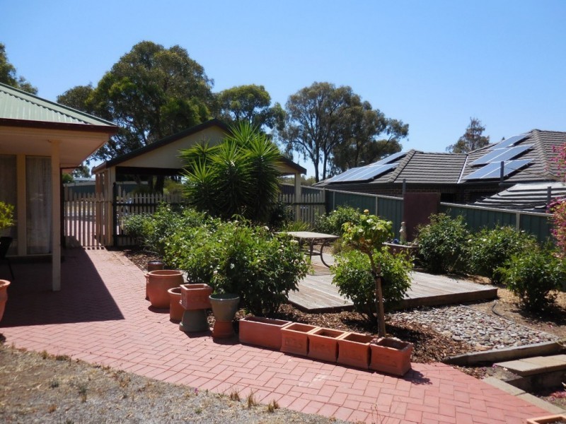 11 Goldhill Court, Kangaroo Flat VIC 3555