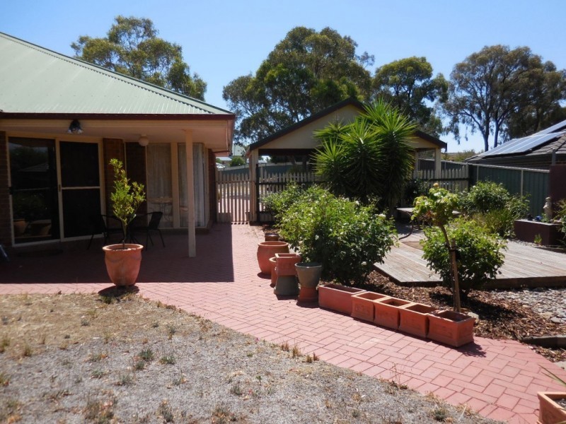 11 Goldhill Court, Kangaroo Flat VIC 3555