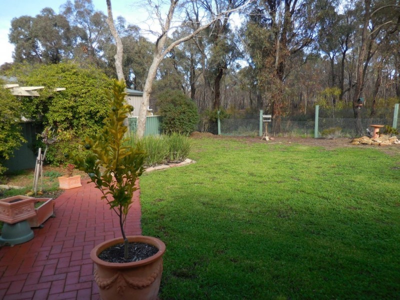 11 Goldhill Court, Kangaroo Flat VIC 3555