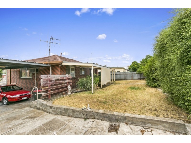 14 Sandhurst Road, California Gully VIC 3556
