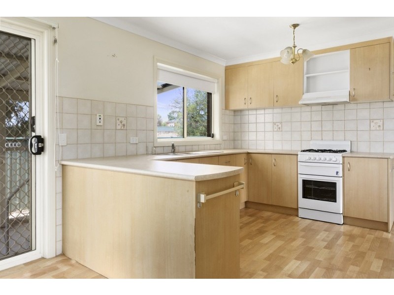 4/35 Wood Street, California Gully VIC 3556