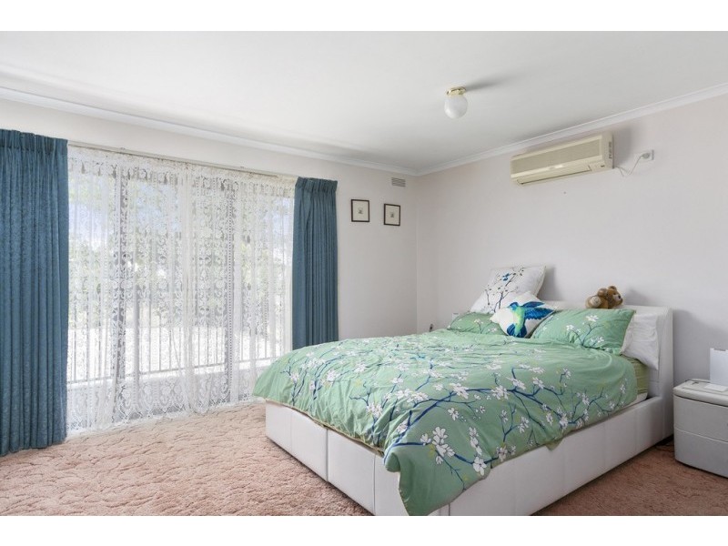 13 Glencoe Street, Kennington VIC 3550