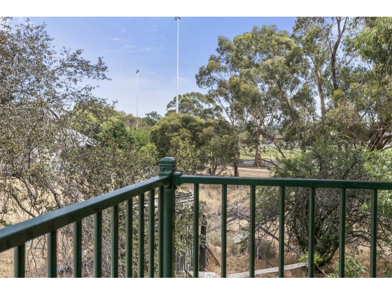 13 Glencoe Street, Kennington VIC 3550