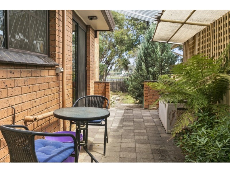 13 Glencoe Street, Kennington VIC 3550