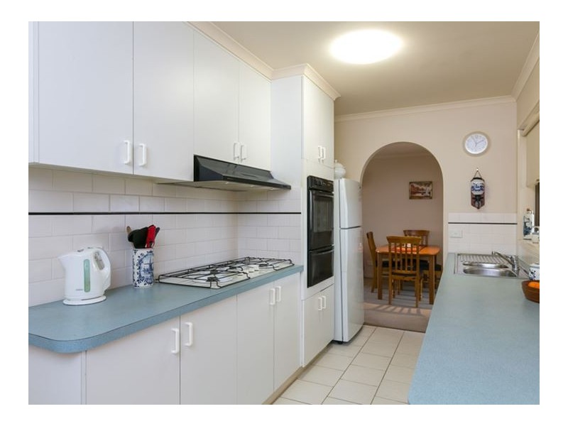 76 Browning Street, Kangaroo Flat VIC 3555