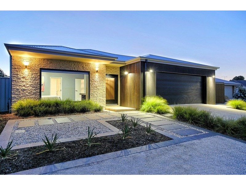 5 Illoura Place, Strathfieldsaye VIC 3551