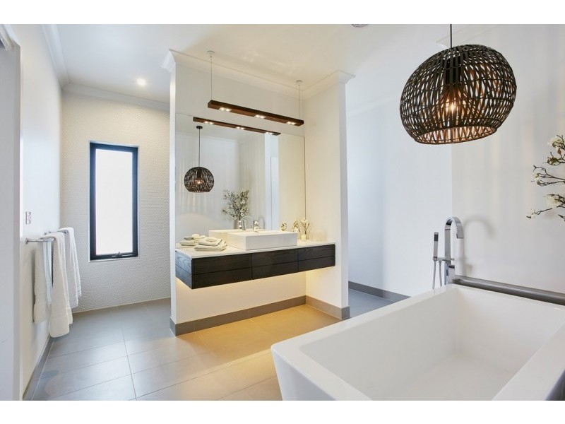 5 Illoura Place, Strathfieldsaye VIC 3551