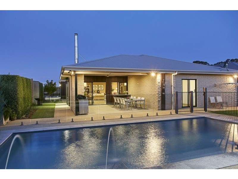 5 Illoura Place, Strathfieldsaye VIC 3551