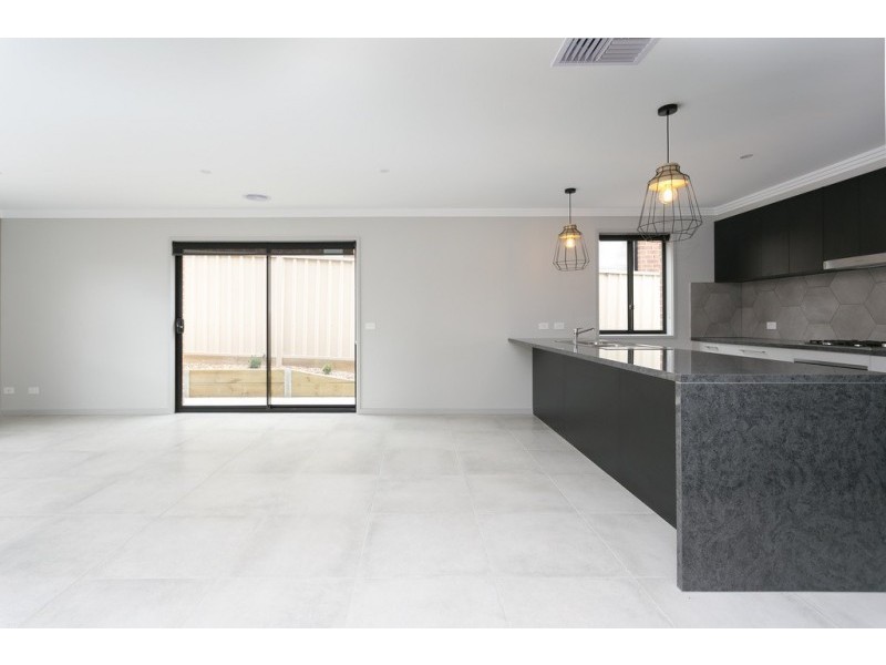 1/71 Allingham Street, Golden Square VIC 3555