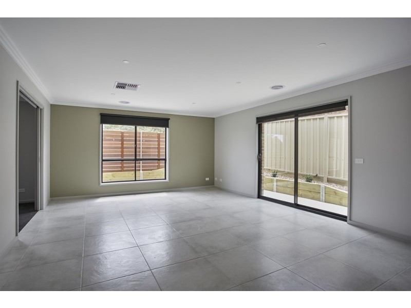 1/71 Allingham Street, Golden Square VIC 3555